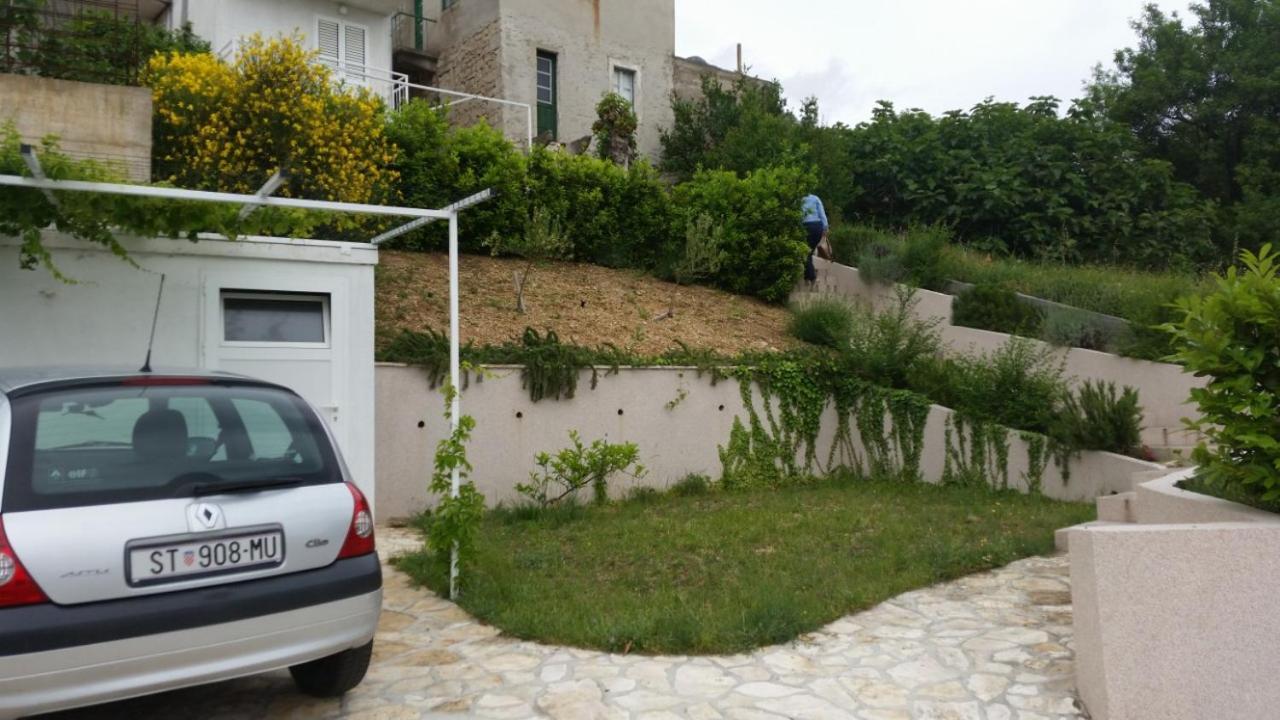 Apartman Nela Brela Exterior foto